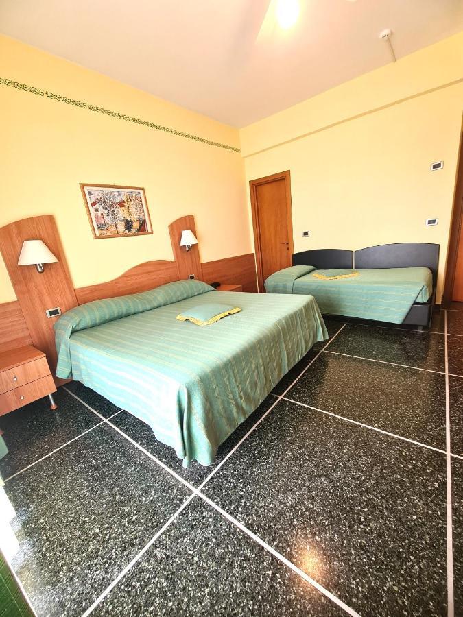 Hotel Zurigo Varazze Exterior photo