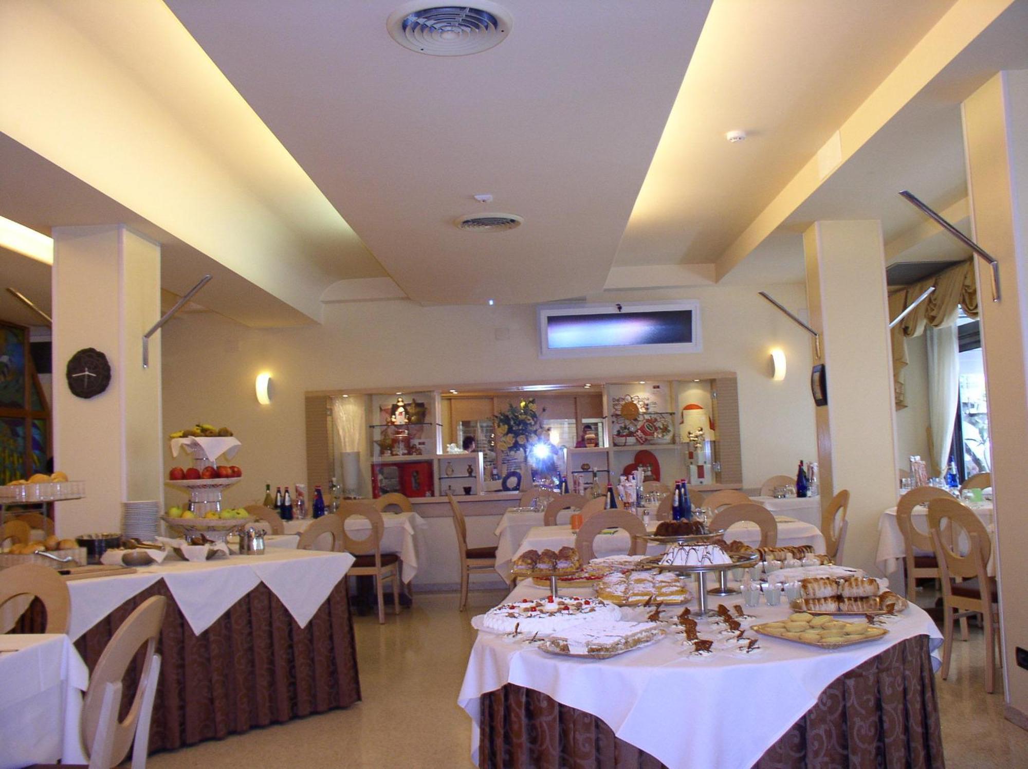 Hotel Zurigo Varazze Exterior photo